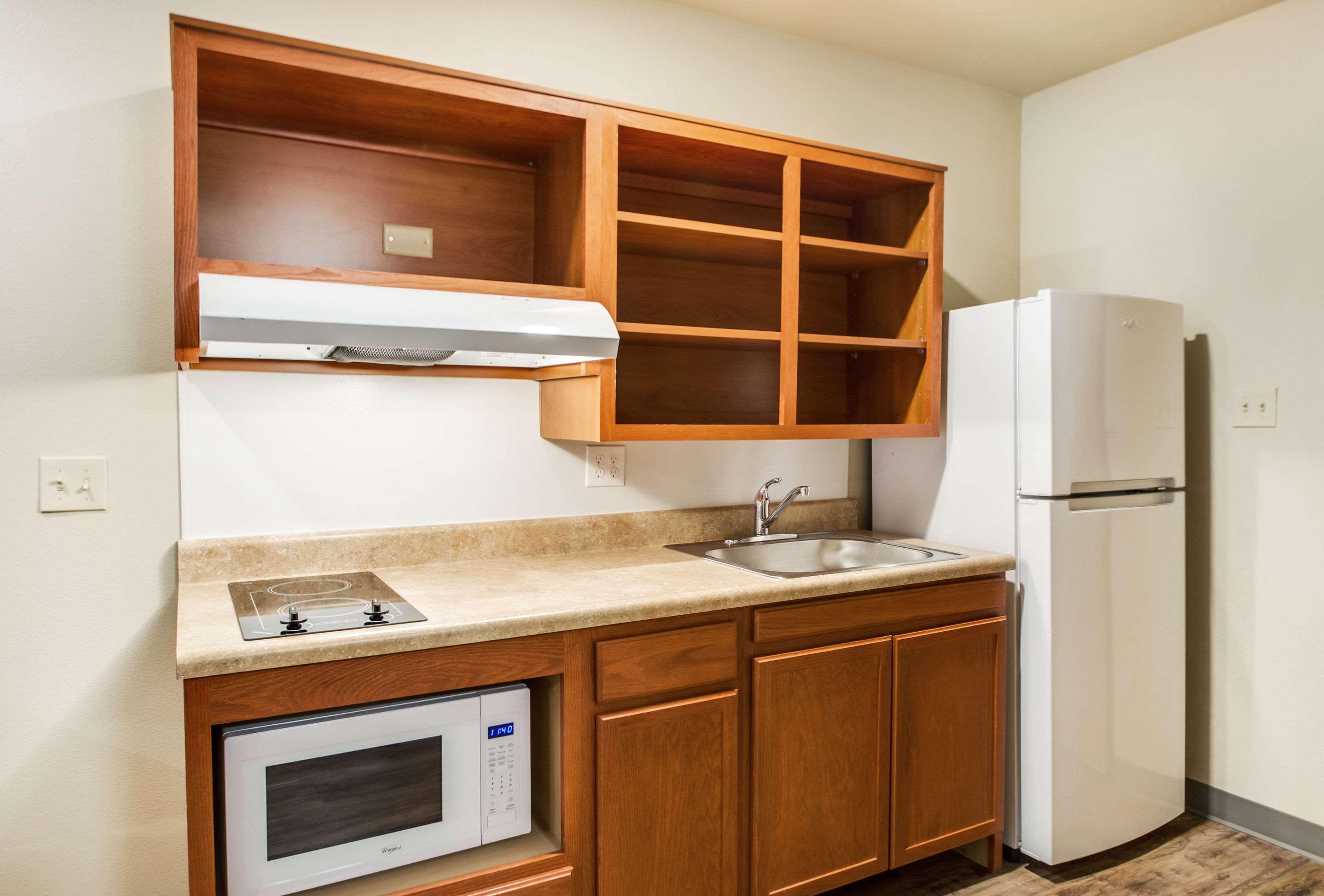 Econo Lodge Burlington Bagian luar foto