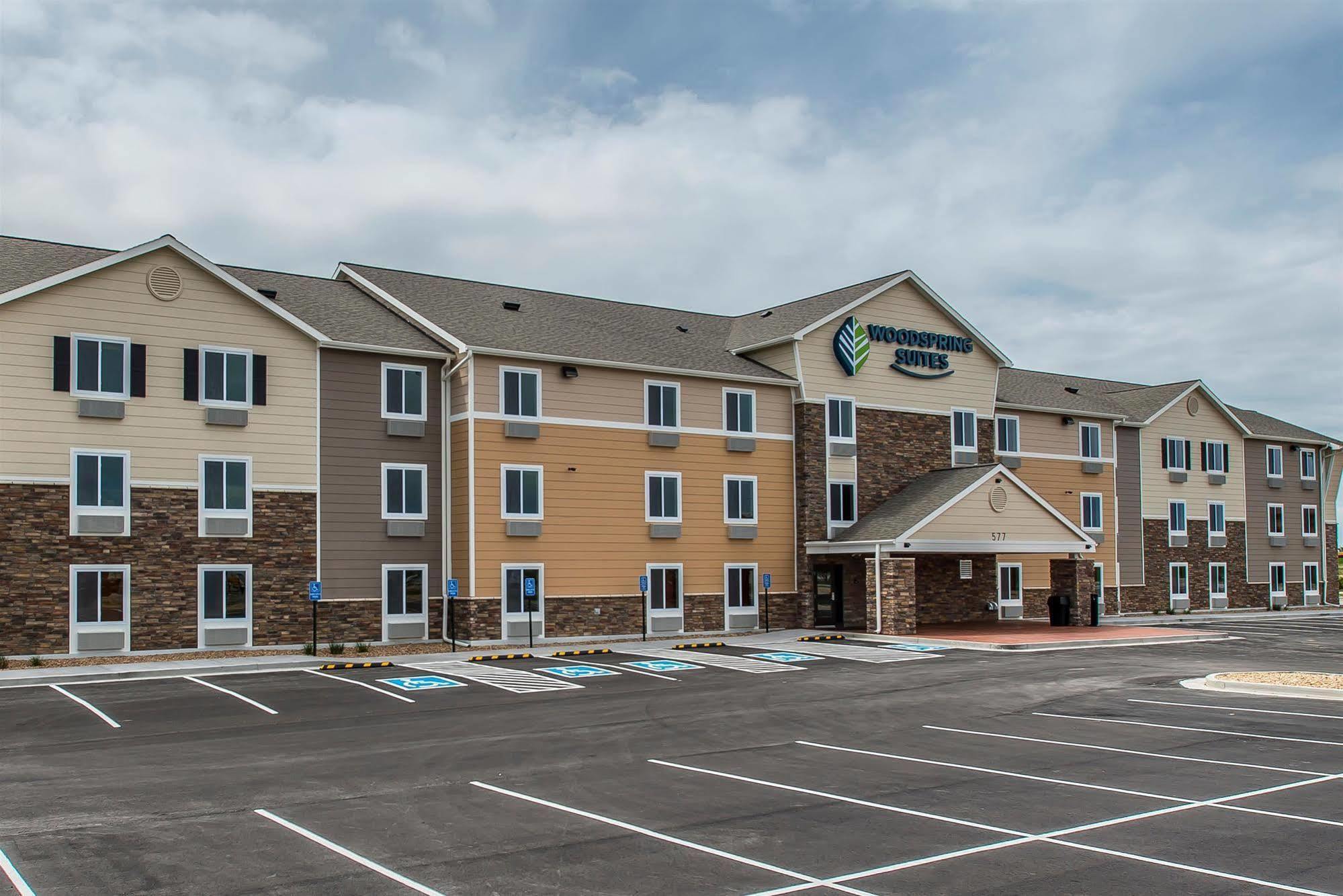 Econo Lodge Burlington Bagian luar foto