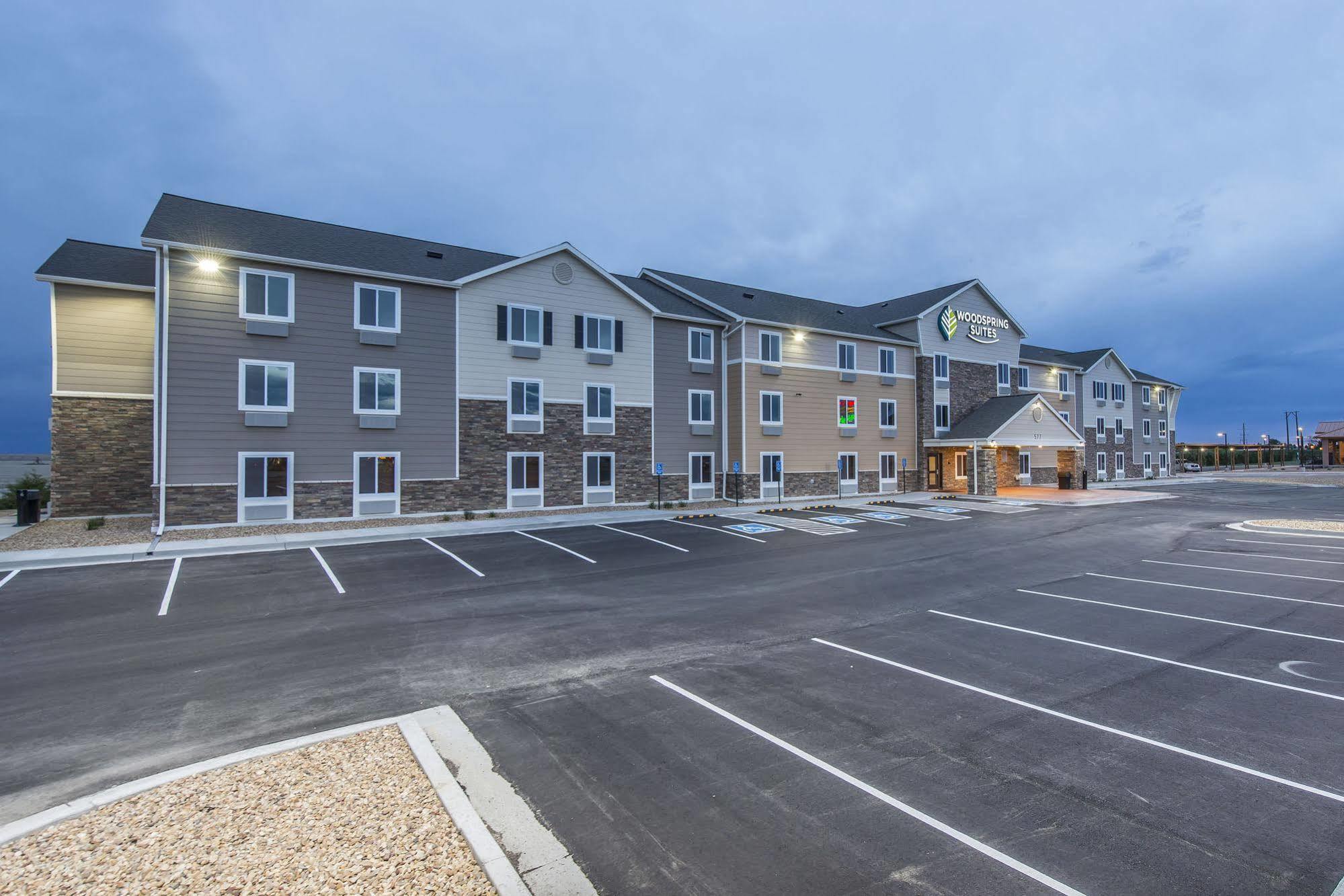 Econo Lodge Burlington Bagian luar foto